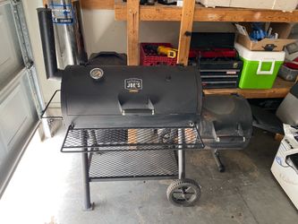 Joes Oklahoma smoker $150