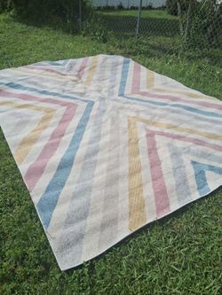 NICE LARGE 9 BY 12 AREA RUG