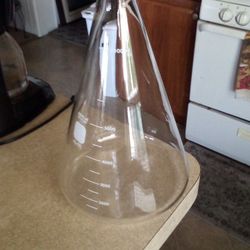 LARGE PYREX ERIENMEYER 6000 ML FLASK 