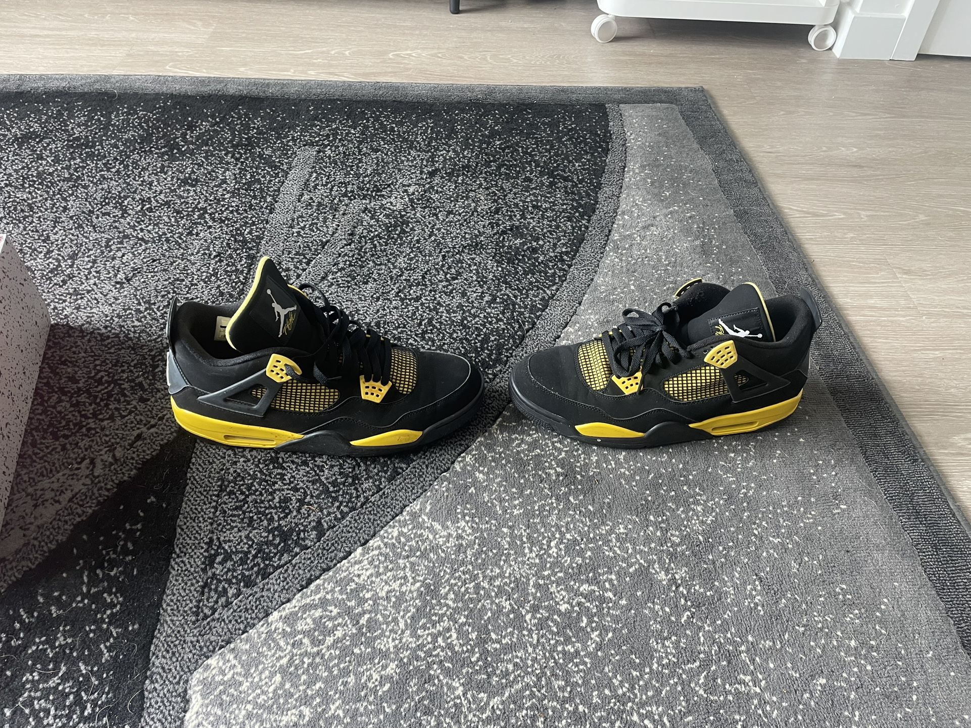 Jordan 4 Taxi Size 14