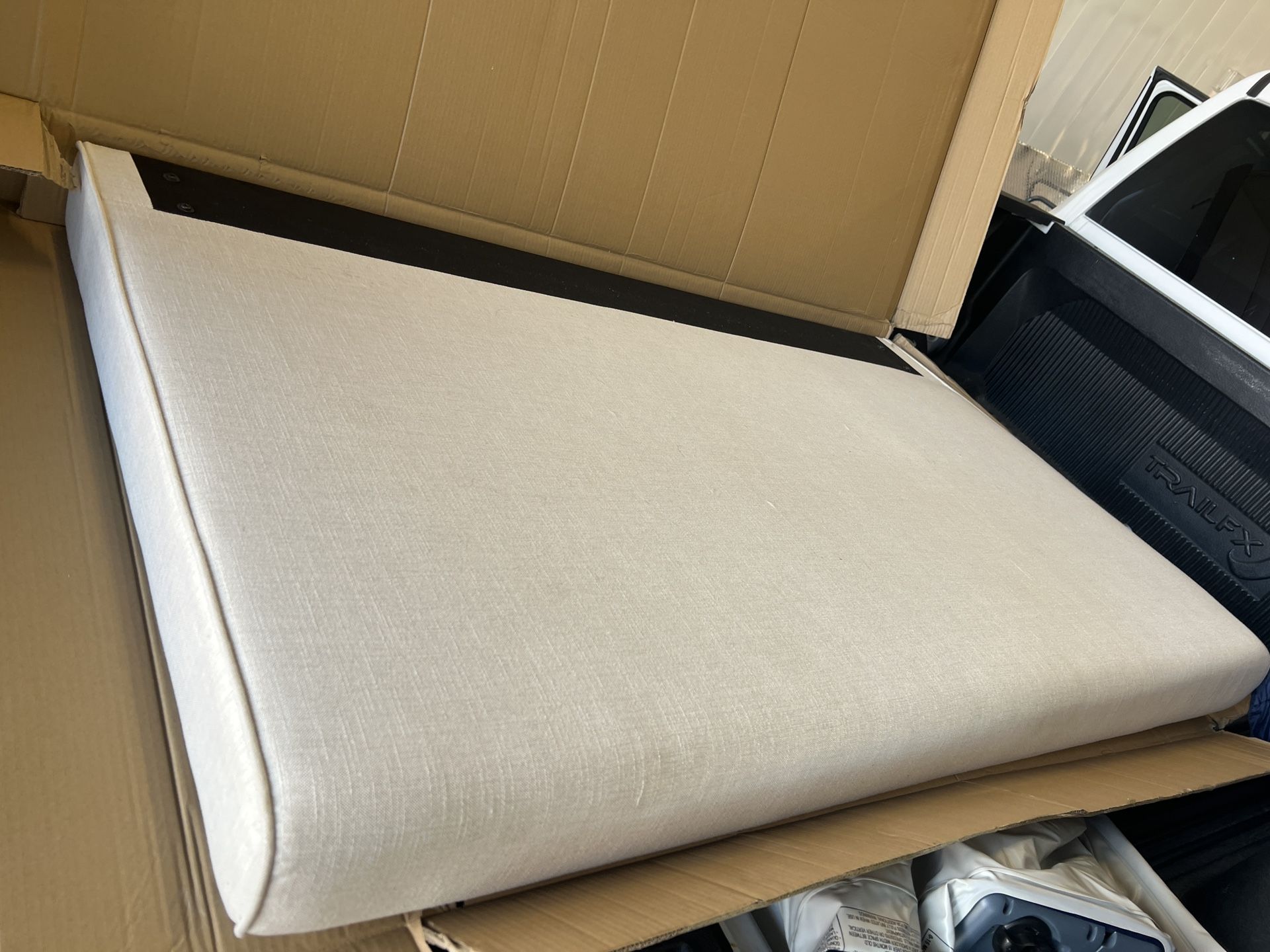 Living Spaces Dean Upholstered King Headboard – Sand