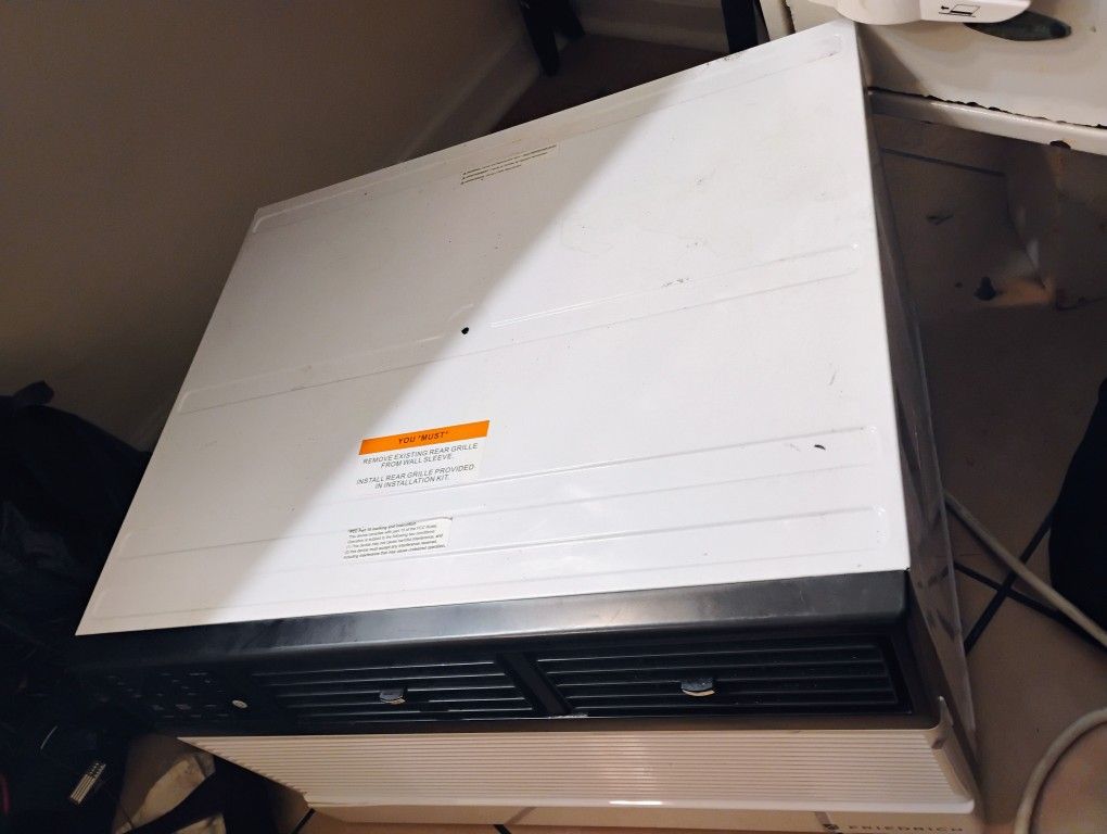 Wall Unit AC