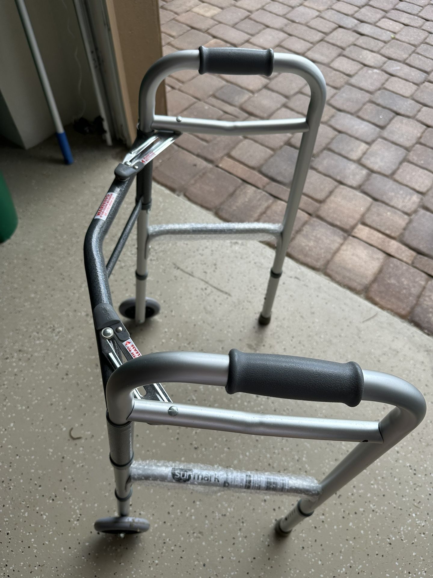 Foldable Walker - New