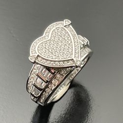 YOUR FAVE BACK IN STOCK  size 6,7,8,9 Silver Heart Ring 
