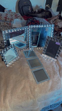 Bebe mirror + pictured frame set