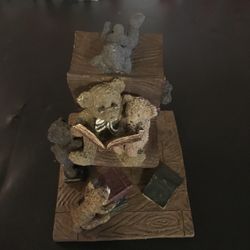 Bear Story Hour Figurine