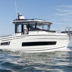 2023 Jeanneau 895 Sport