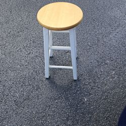 ONE WOOD BAR STOOL. 2FT HI