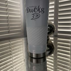 Brand New Anaheim Ducks 24 Ounce Tumbler
