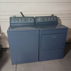 Kenmore 800 Series Matching Set Washer And Gas Dryer Pacific  Blue In Color Excellent Working Condition 