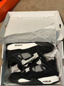 Air Jordan 4 White Thunders