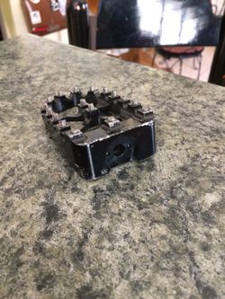 Flo Motorsports Pro Series Foot Pegs KTM / Husqvarna 125cc-450cc 2016-2018 -PARTS-