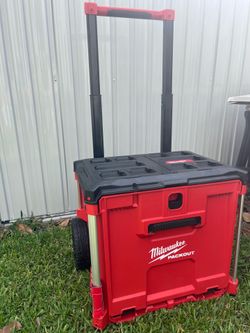 Milwaukee rolling drawer tool box