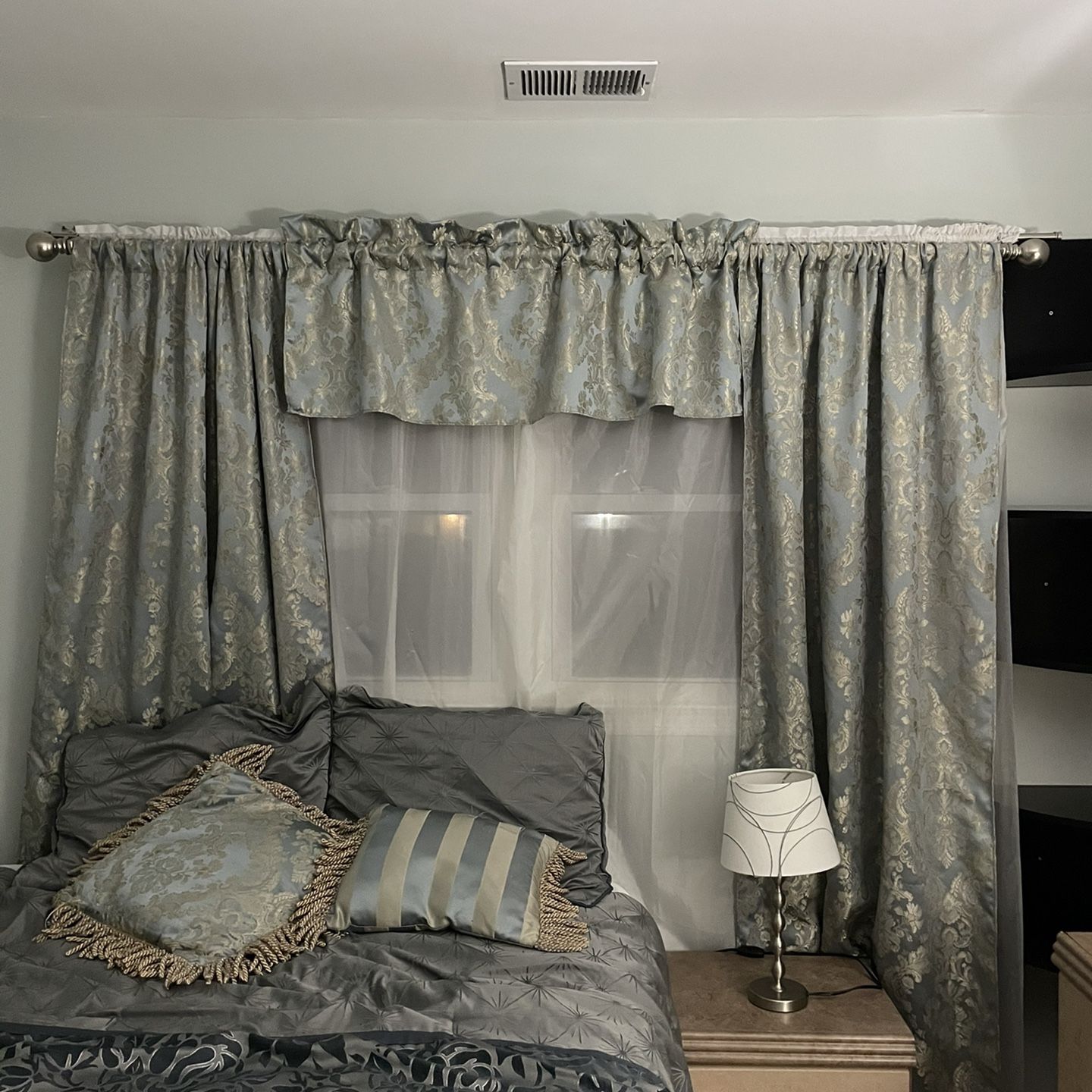Curtains Set