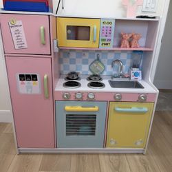 Kids Play Kitchen