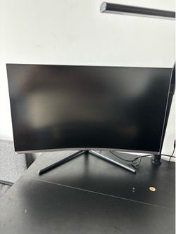 Samsung 32” Curved Screen