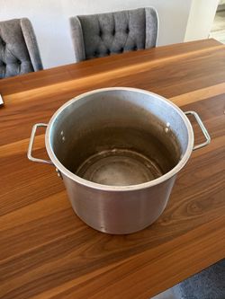 Large Aluminum Stock Pot with Handles