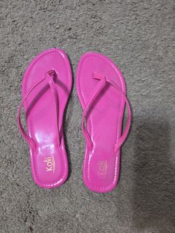 Pink kali patent leather flip flops