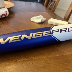 Avenger pro Axe bat 30/22