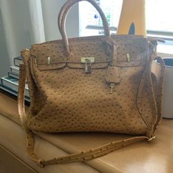 Big Leather Bag.  Like New Kendall Area Pick Up 