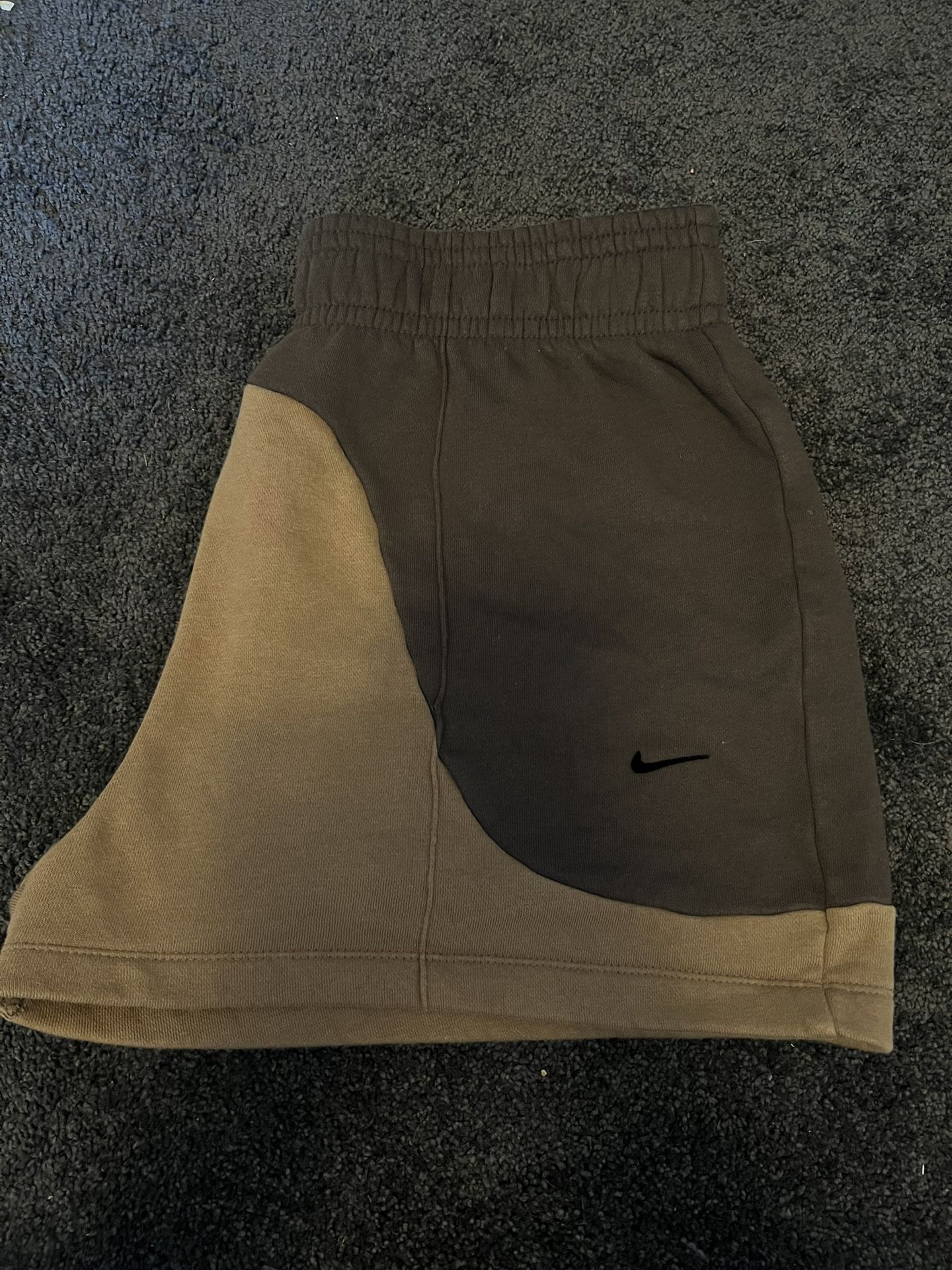 L Women Shorts
