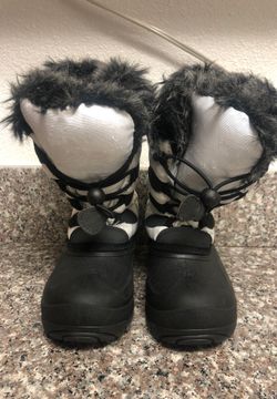 snow boots size 11 youth