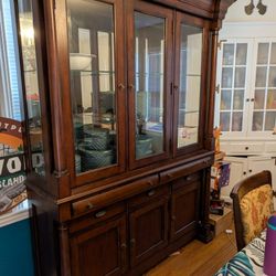 Bassett early American Real, Solid Wood Dining Room Set