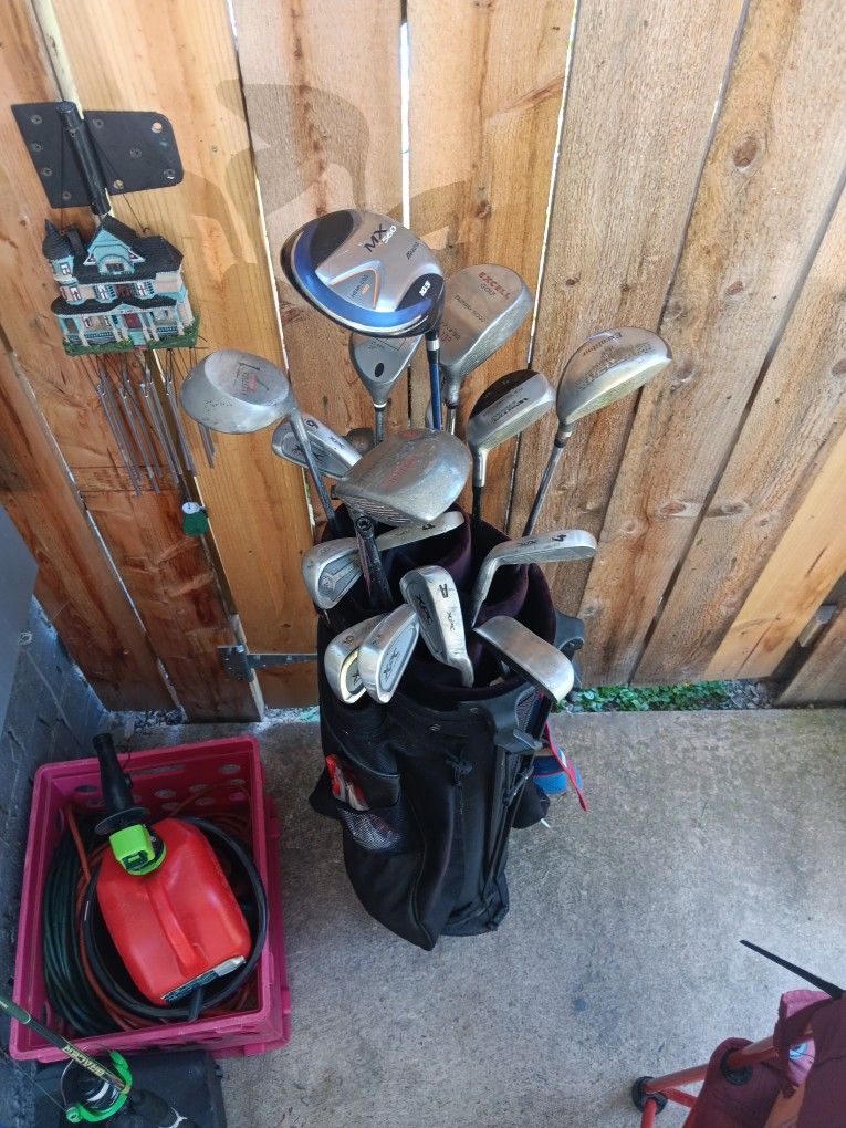 Mens Golf Set, Comes With Tees And Balls