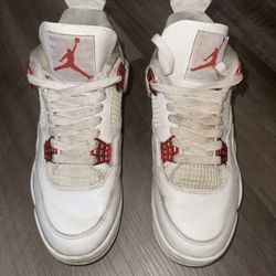 Air Jordan 4’s Retro Metallic Red 