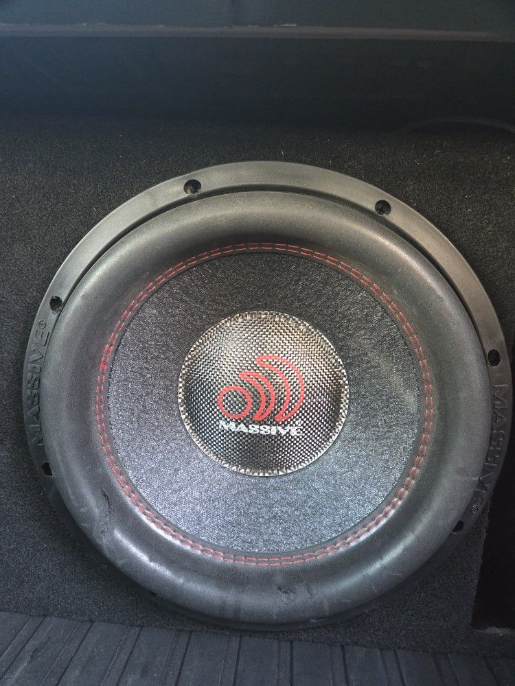 Single 12" Massive Audio Hippo XL122