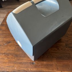 Igloo Cooler, Mid Sized 
