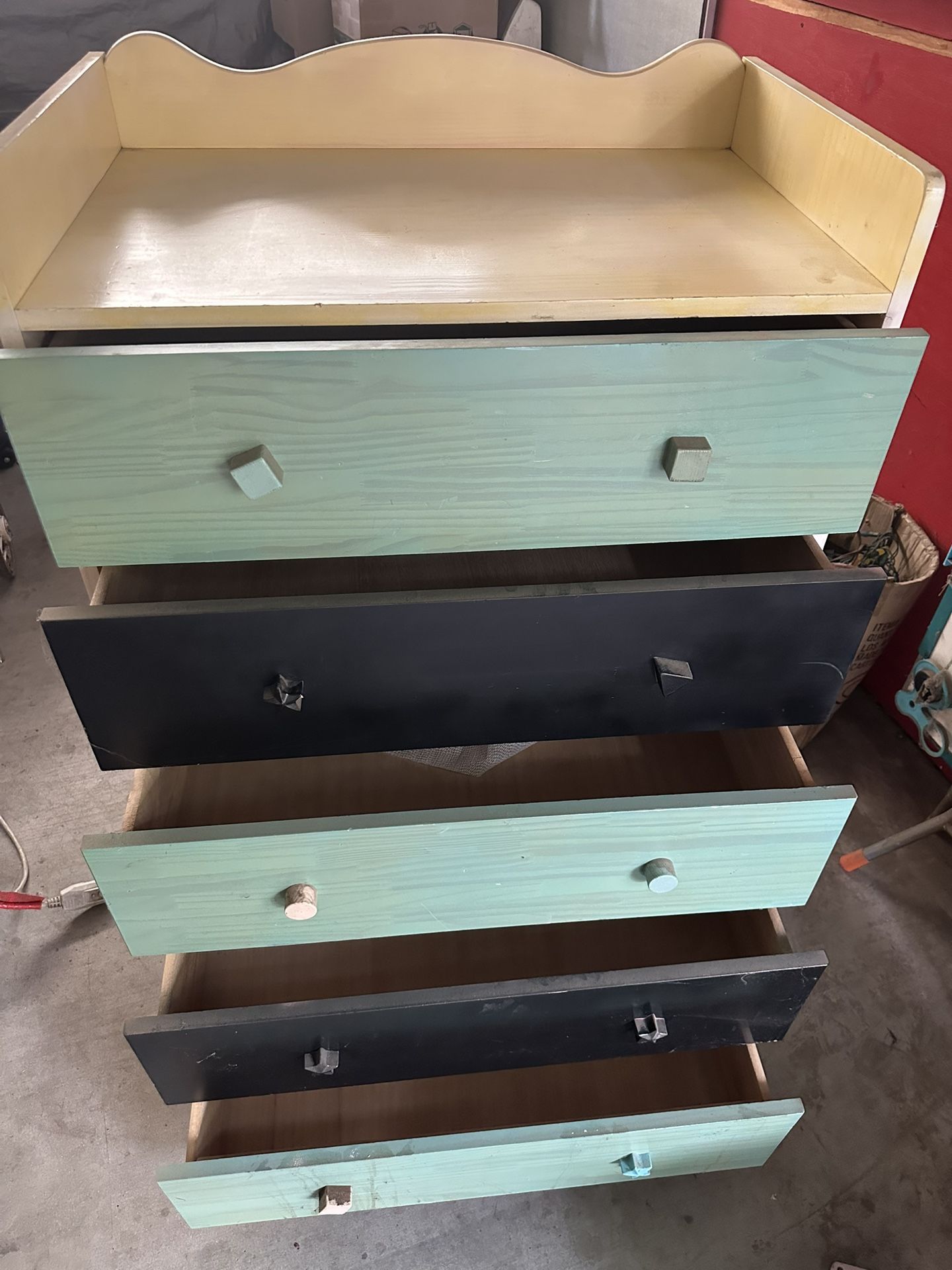 Dresser