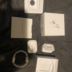 gen 2 AirPod Pros With Charger/box