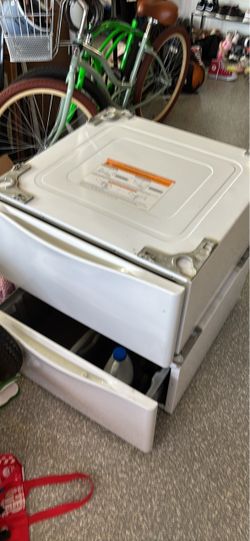 LG washer and dryer pedestals
