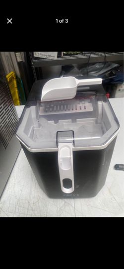 Insignia bullet icemaker black