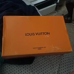 Lv Trainer Black And White 