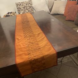 Table Runner