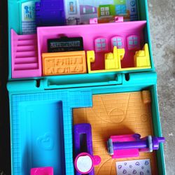 Polly Pocket Playset