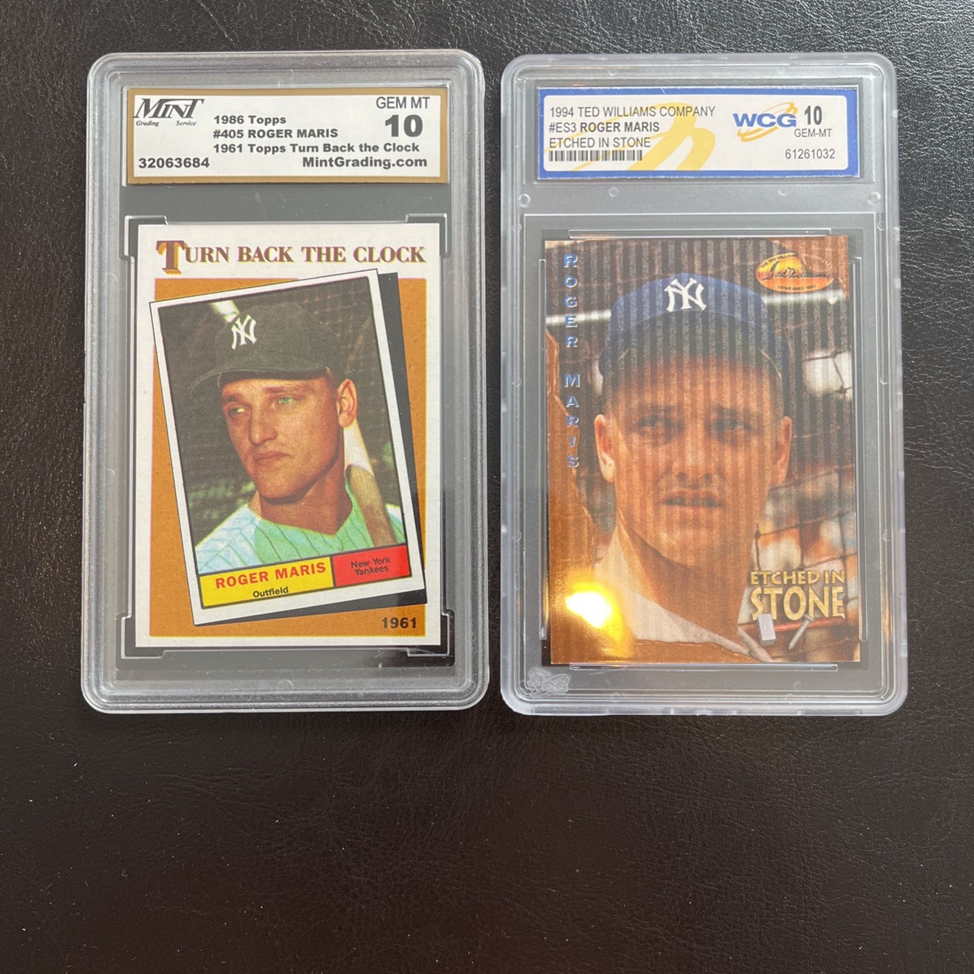 Set of 2 Roger Maris cards