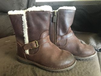UGGS size 8 kids