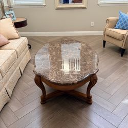 Thomasville cocktail table