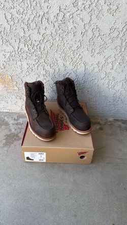 Red Wing Men’s Boots Size 9 Safety Toe