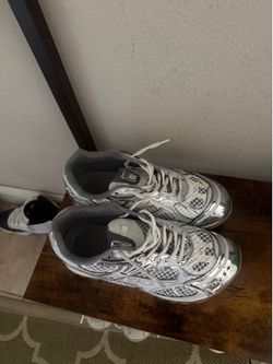 bottegas veneta orbits size 45