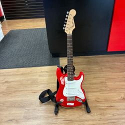 Squier Mini Electric Guitar 21976060