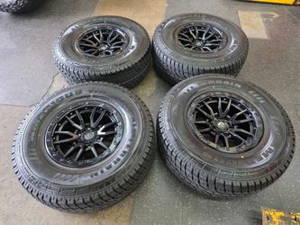 17" Fuel Rebel w/  35" Americus A/T tires
