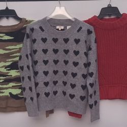Ladie's Sz Small Sweaters