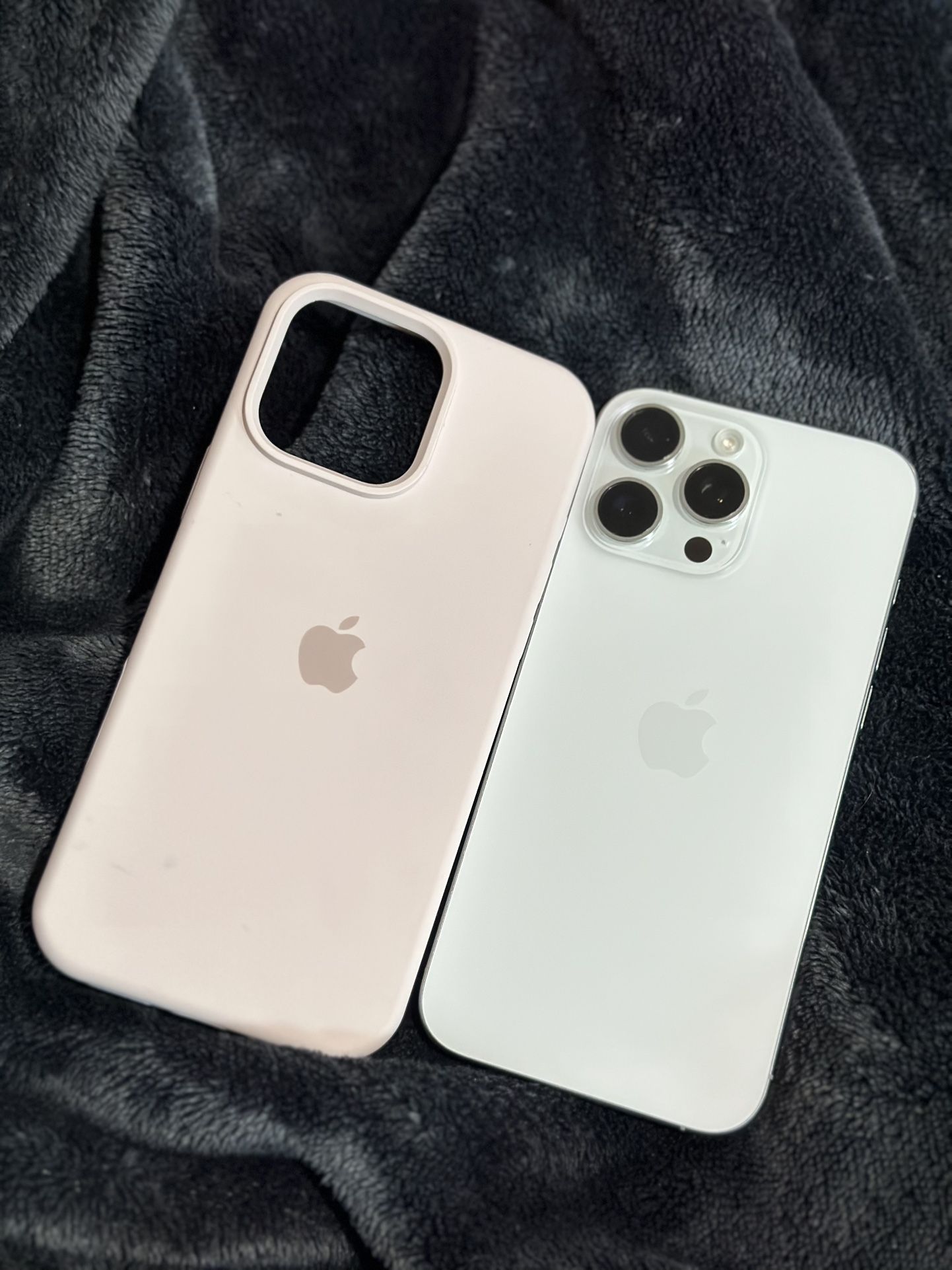 iPhone 16 Pro Max 256gb Like New, No Details