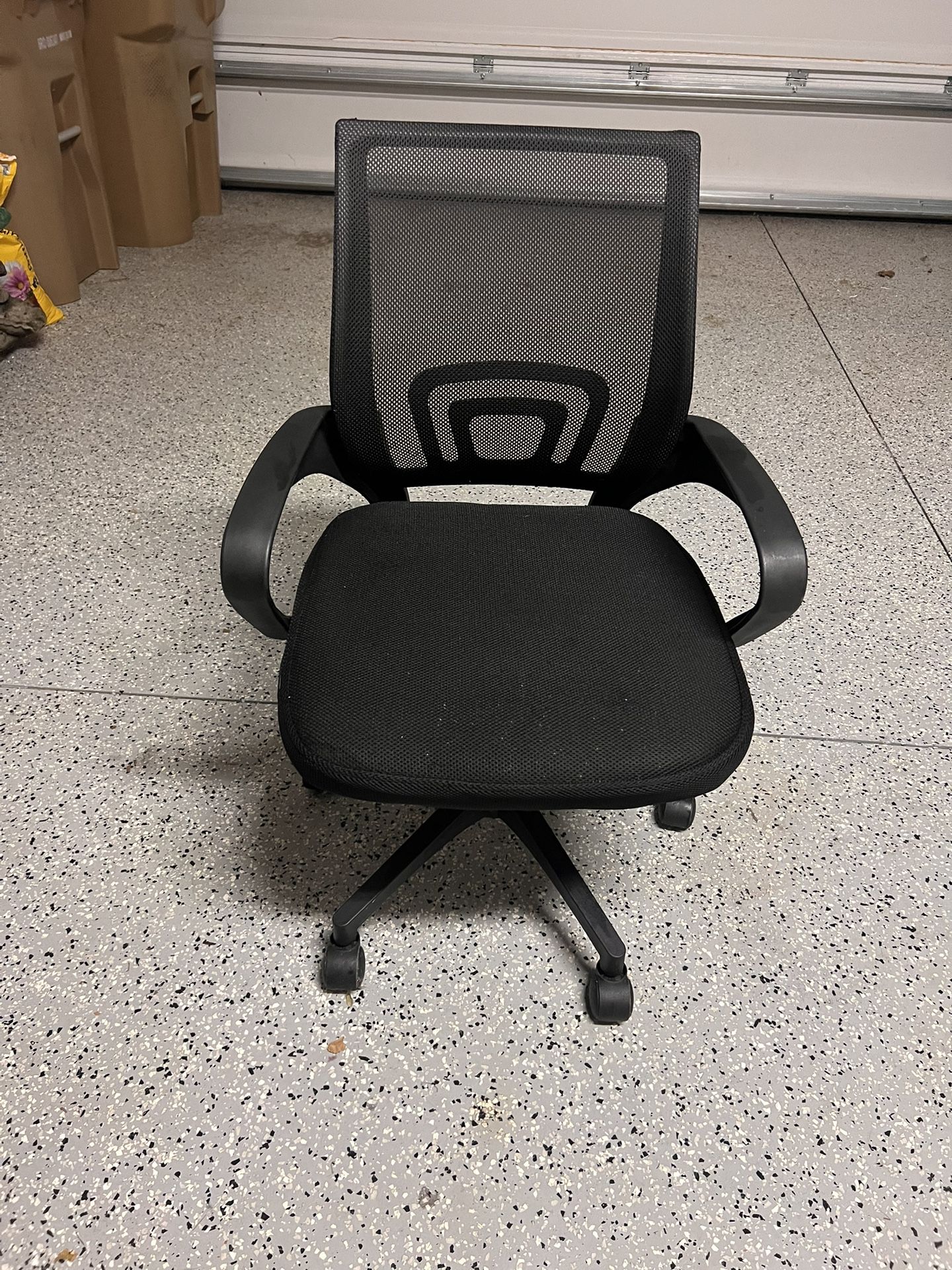 Black mesh cushioned ergonomic office desk