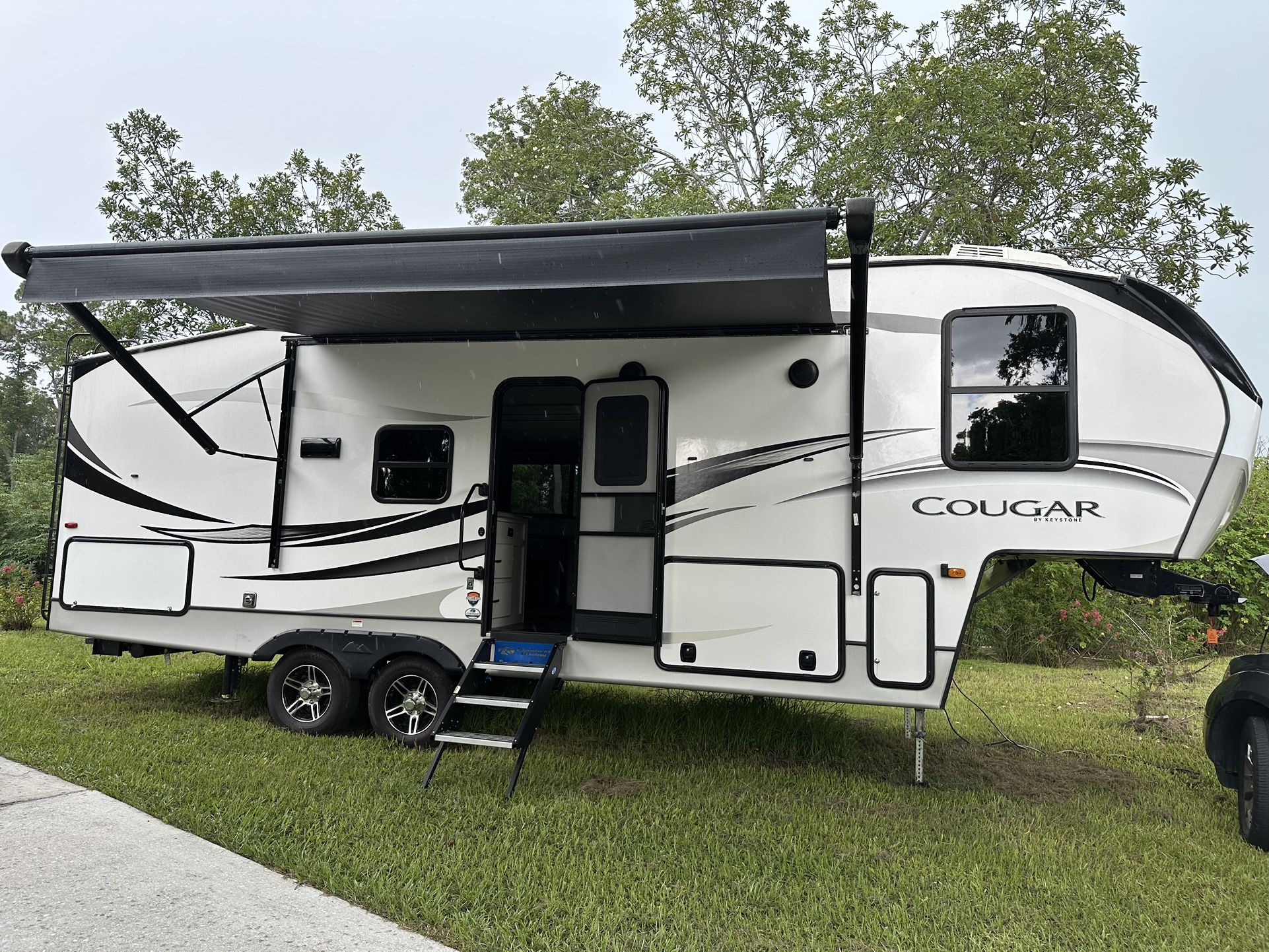 2021 Cougar Half Ton By Keystone