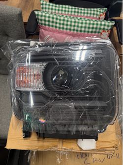 Headlights for 2014-2018 gmc sierra  📍$120